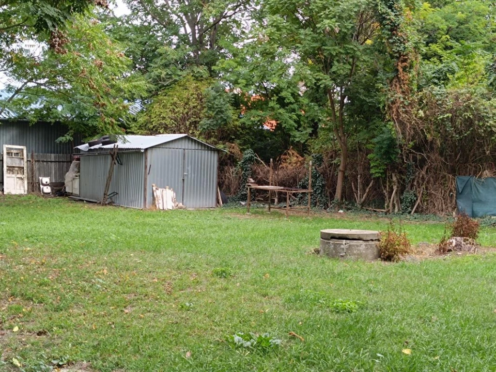 For sale building plot, Taksony