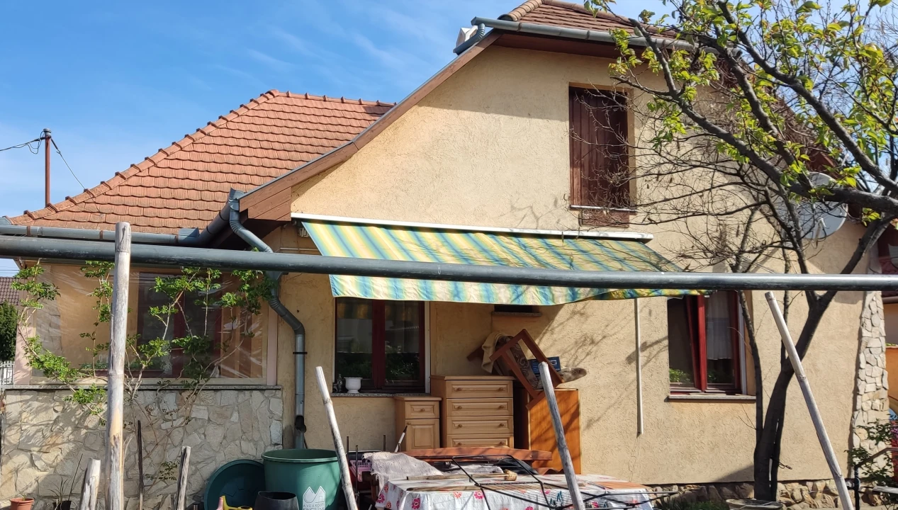 c3-1-name c2-1-name, Debrecen, Liget tér