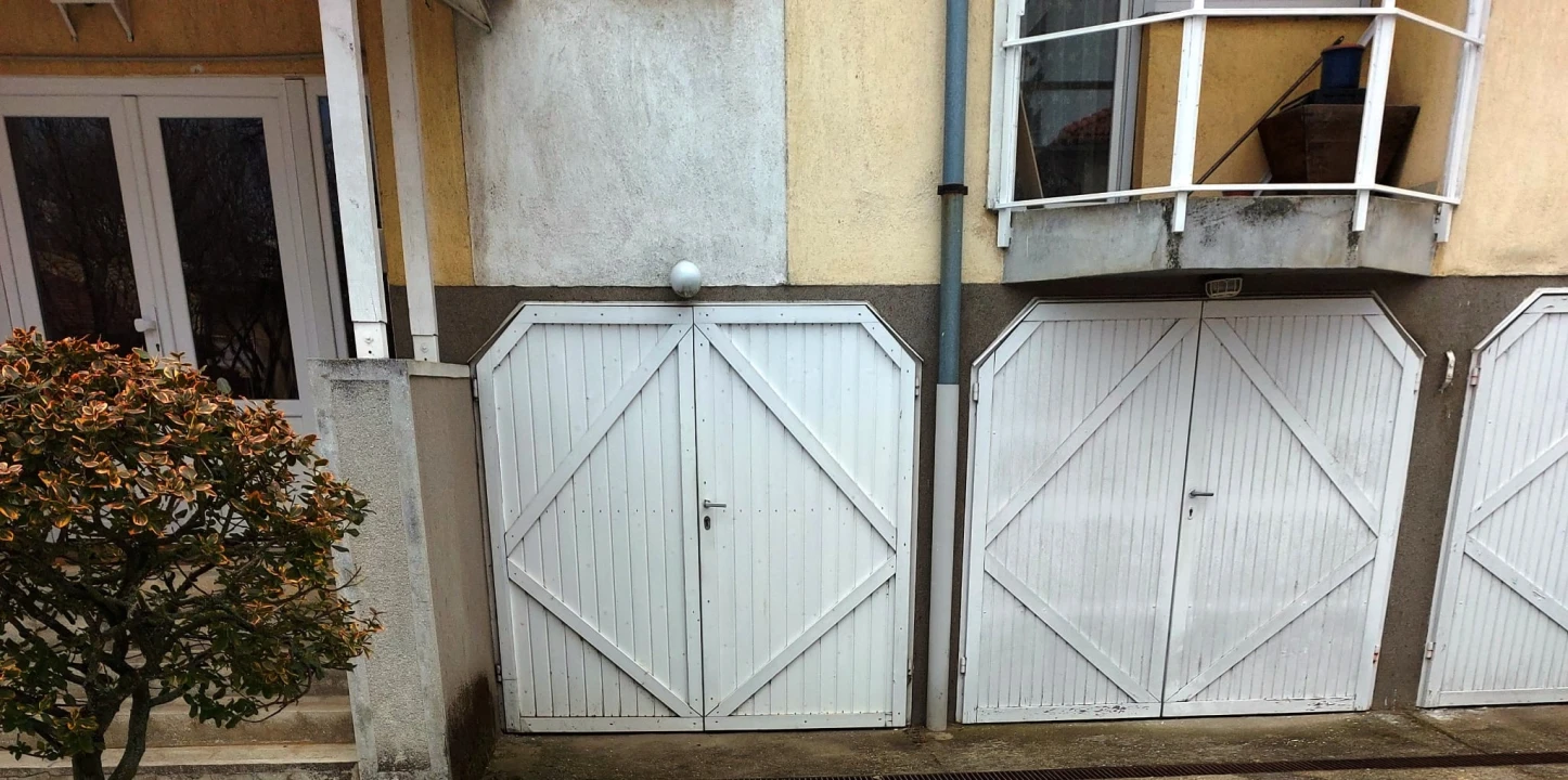 Eladó egyedi garázs, Debrecen, Vas Gereben utca