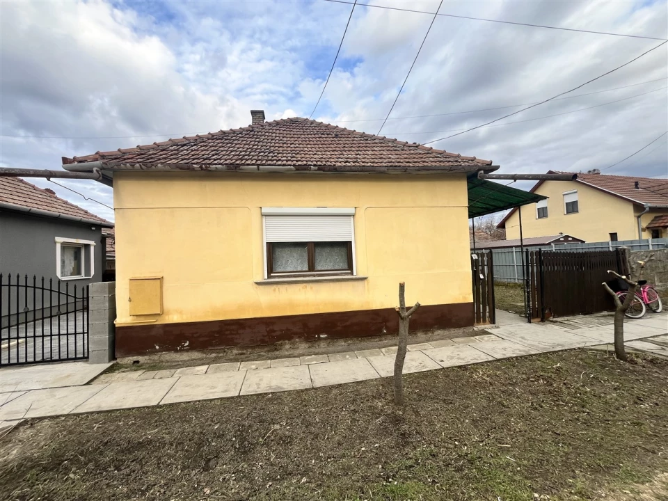 For sale house, Sarkad