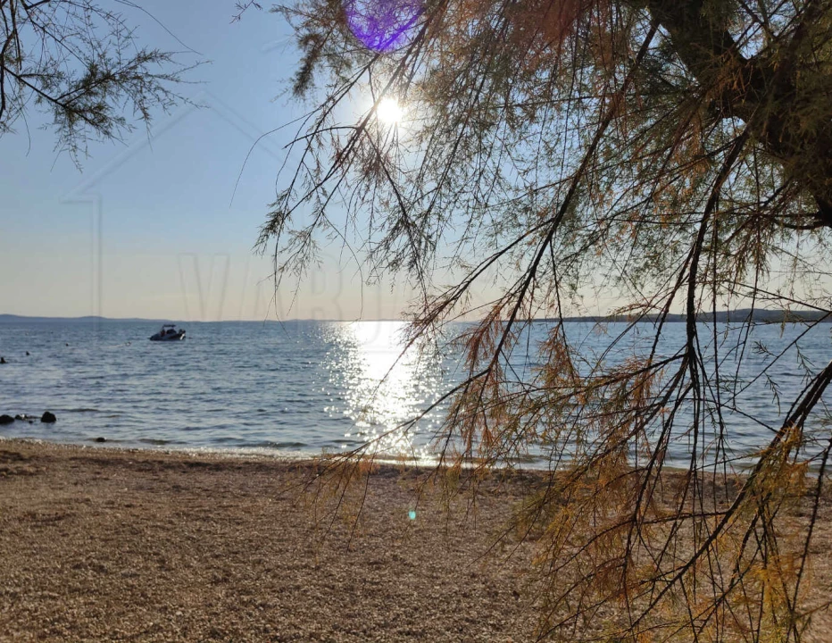 Eladó téglalakás, Prezida