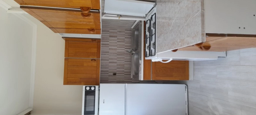 Kiadó lakás a Vargakertben!