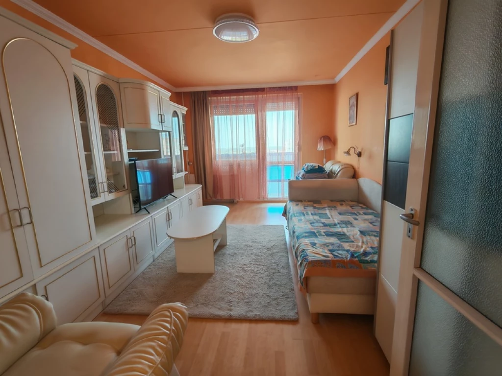 Egyetem közelében az újkertben kiadó lakás!