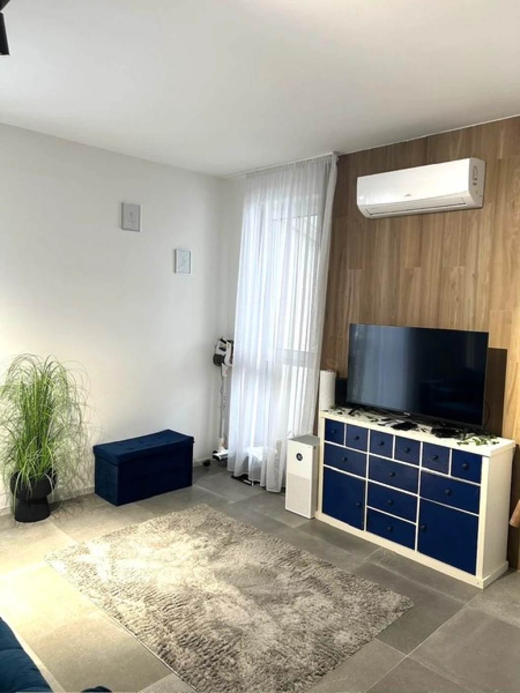 Újszerű kis lakás kiadó a belvárosban!