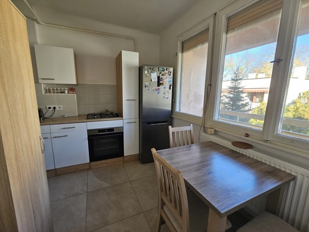 Kiváló lakás kiadó!