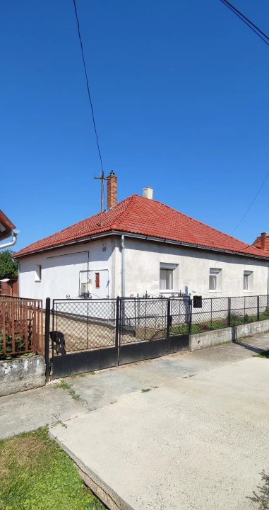 Eladó családi ház, Kaposvár, Veres Péter utca 8