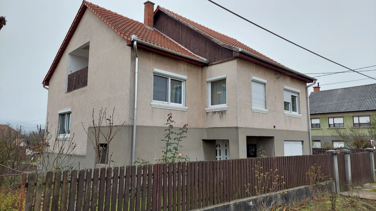 Eladó családi ház, Sajókaza