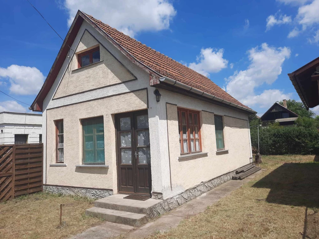 For sale house, part of a house property, Jászszentandrás