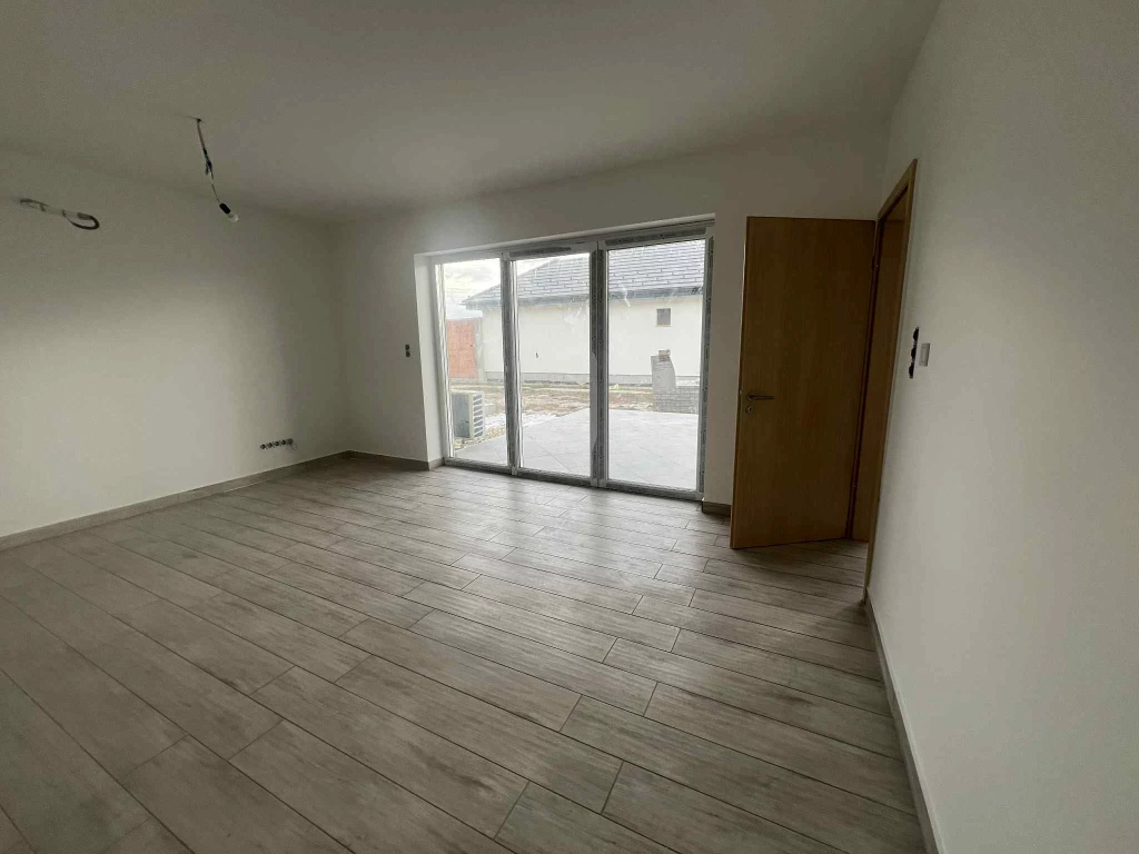 Eladó ikerház, Jászberény