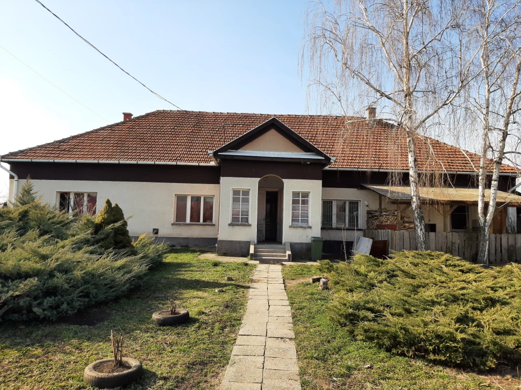 Eladó családi ház, Pusztamonostor