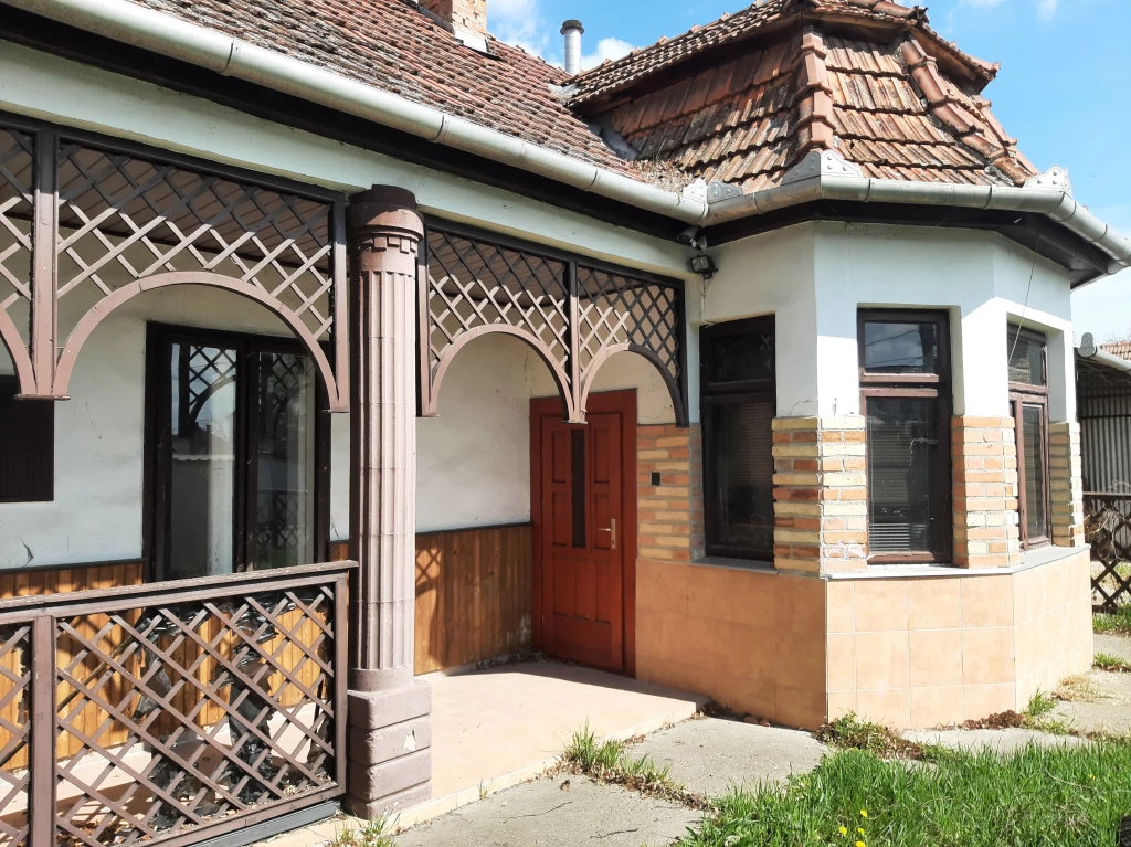 Eladó családi ház, Jászberény