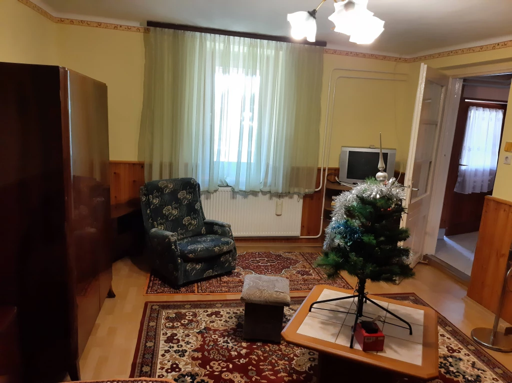 Eladó családi ház, Jászberény