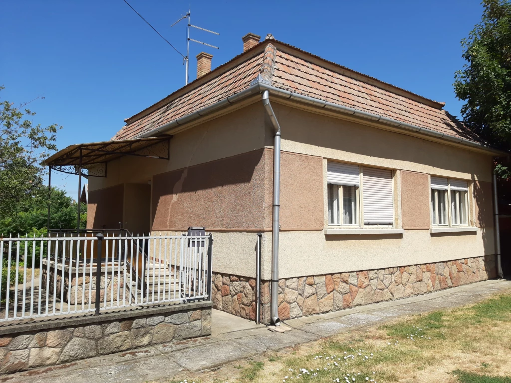 Eladó családi ház, Jászjákóhalma