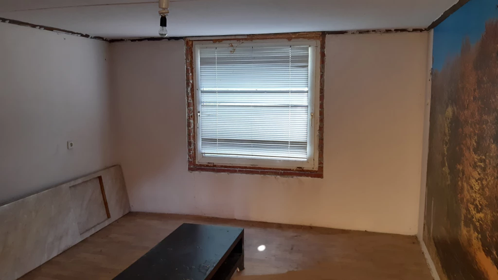 Eladó ház- házrész, Jászberény