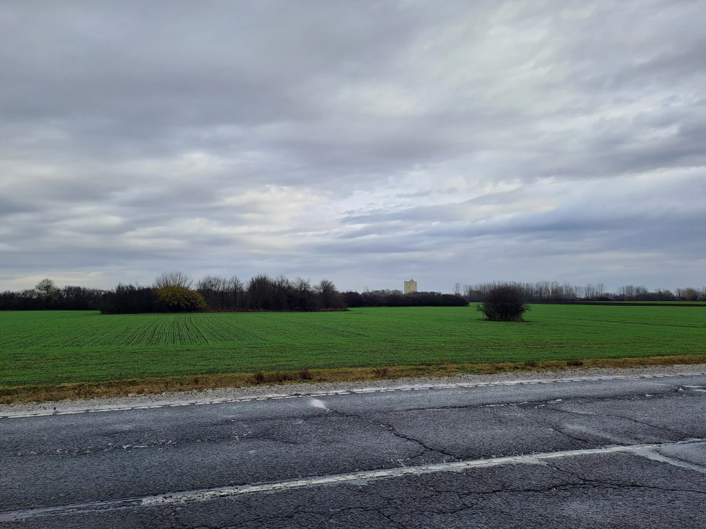 Eladó , Jászberény