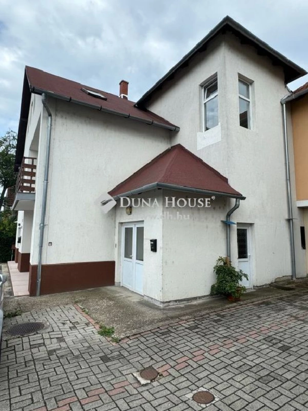 For sale brick flat, Veszprém