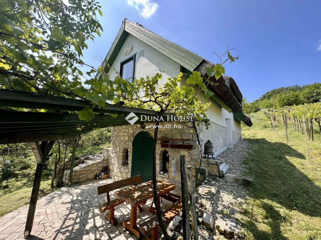 For sale house with a garden, Vászoly