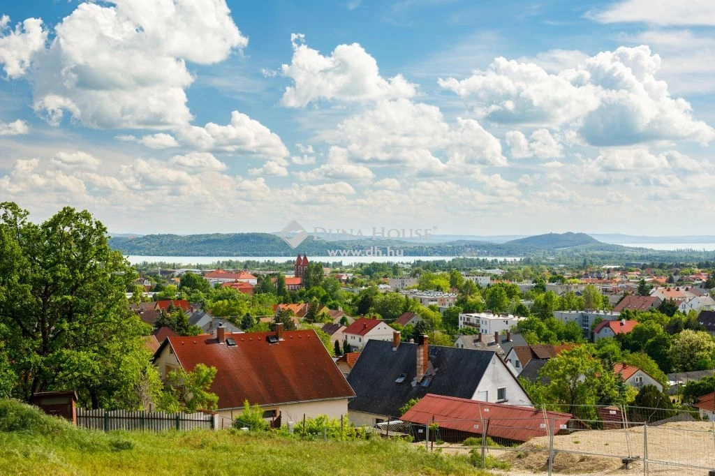 Eladó telek, Balatonfüred