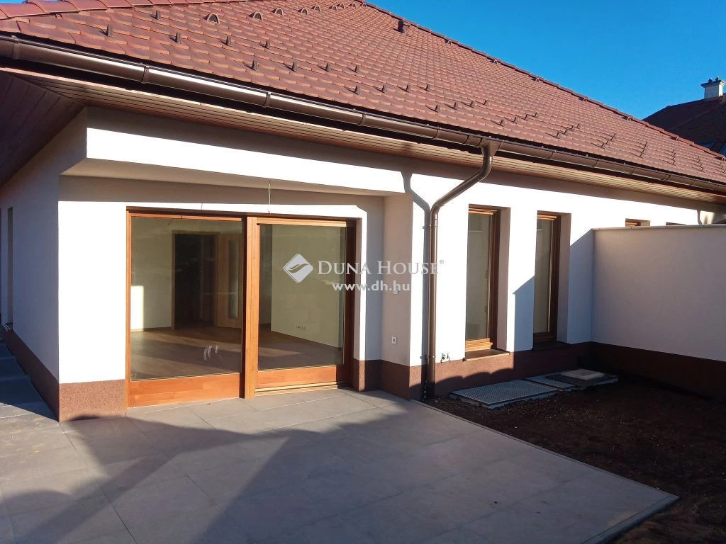 For sale semi-detached house, Veszprém