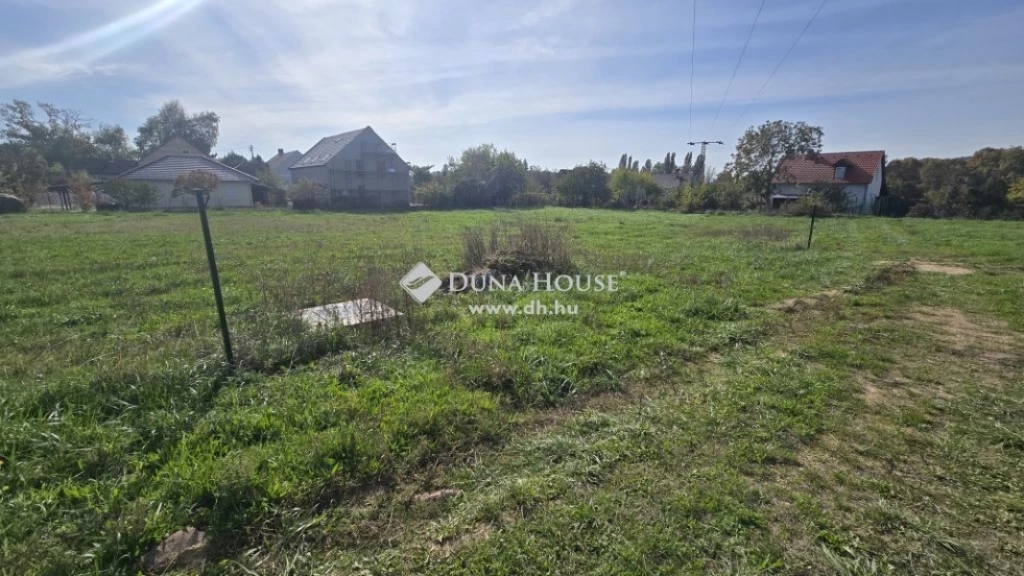 For sale building plot, Ábrahámhegy