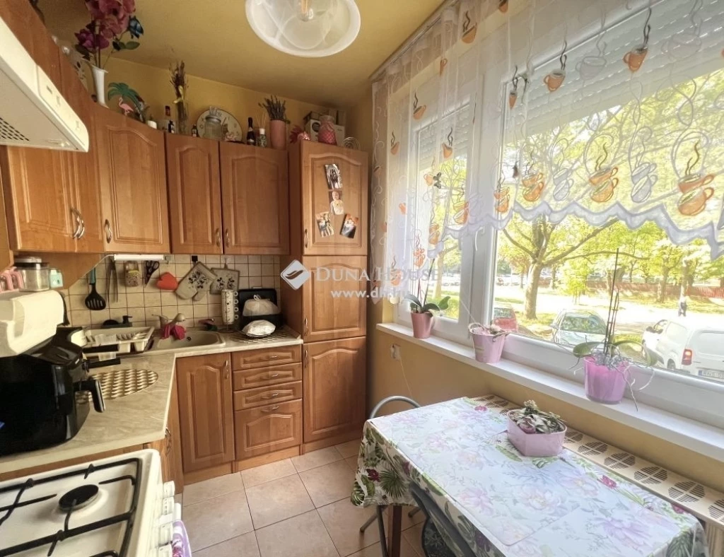 For sale panel flat, Veszprém