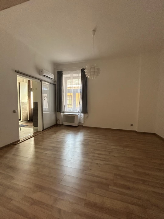 For rent condominium, Budapest VII. kerület, Klauzál tér 15