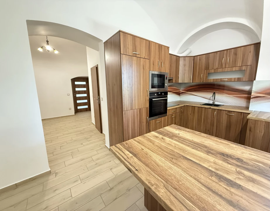 For sale condominium, Paks