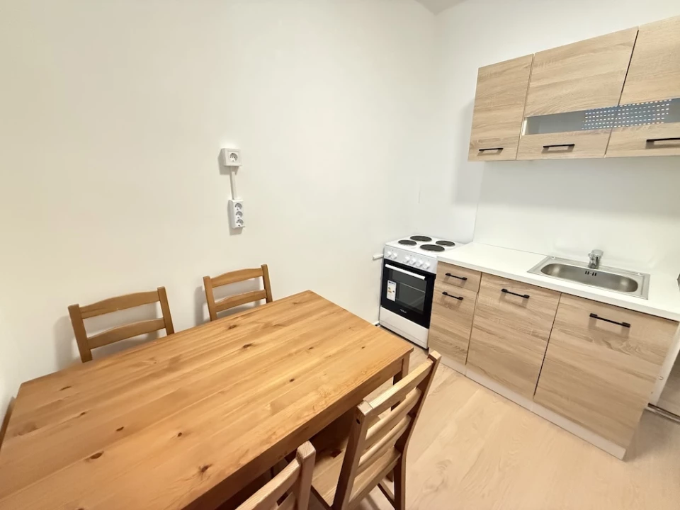 For rent panel flat, Paks