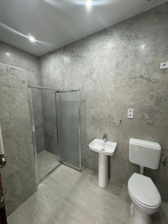 Eladó társasházi lakás, Paks