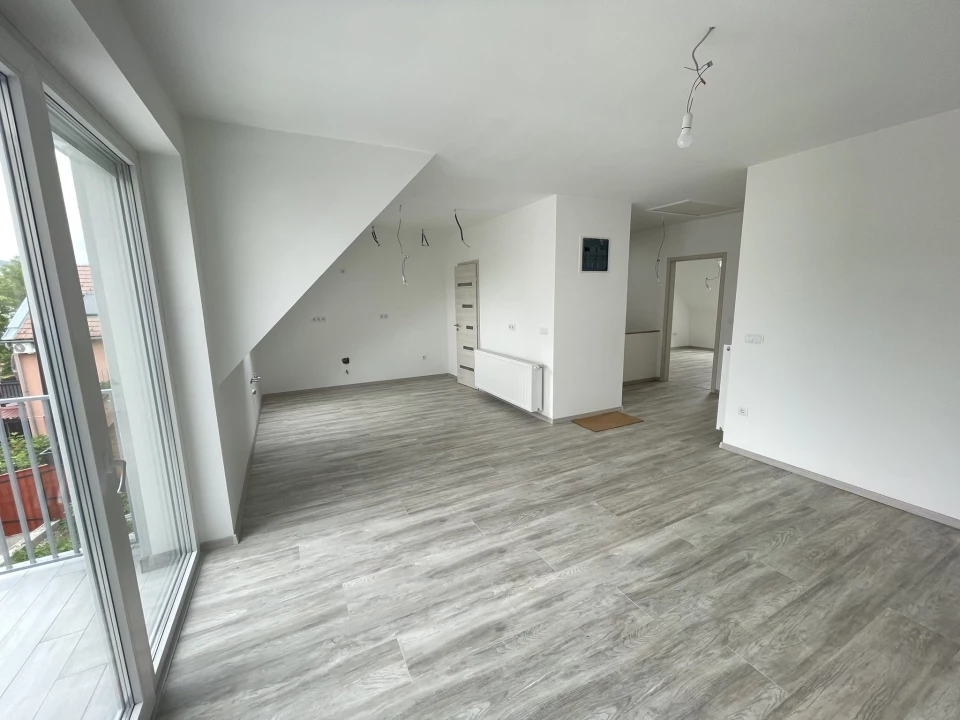 For sale brick flat, Eger