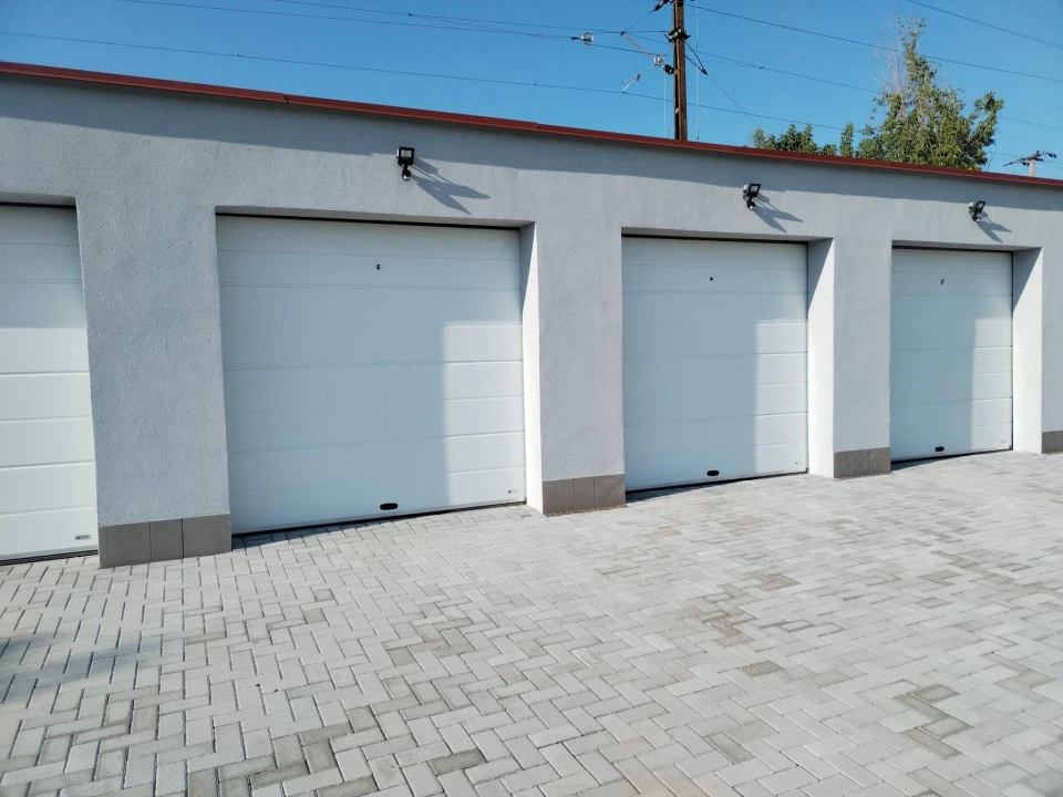 For sale detached garage, Eger