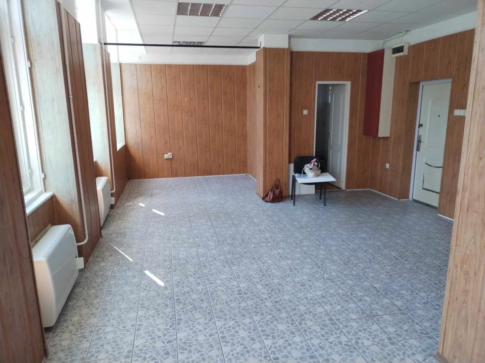 For sale brick flat, Eger