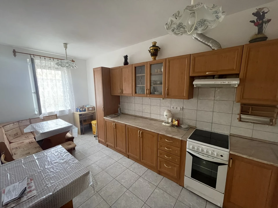 For sale brick flat, Eger