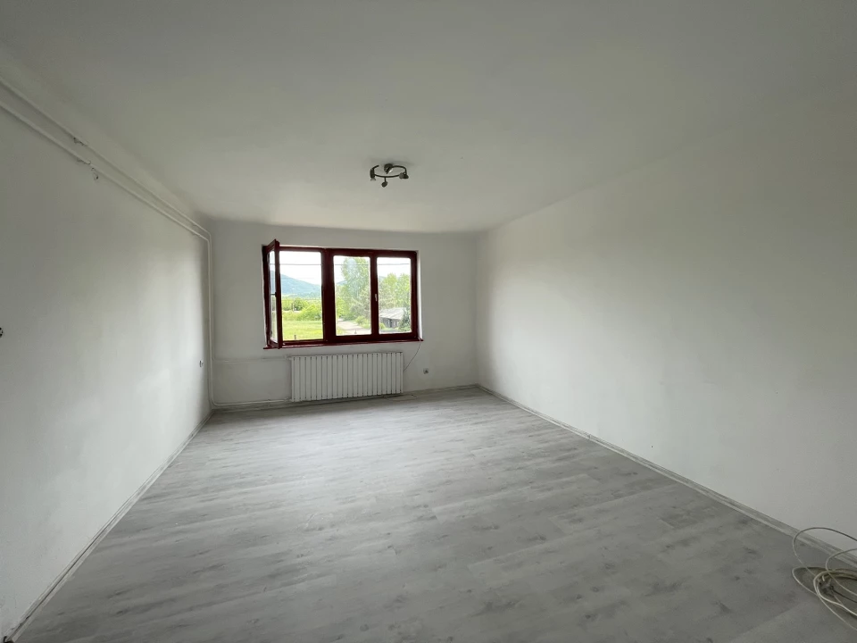 For sale brick flat, Eger