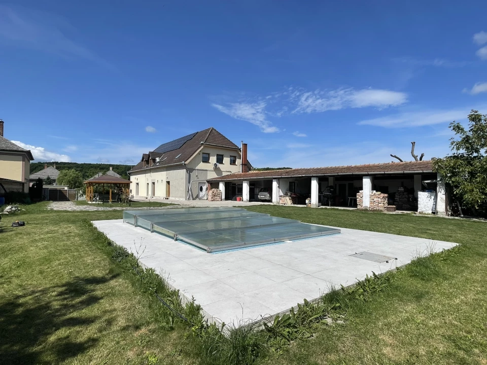 For sale a+, Eger