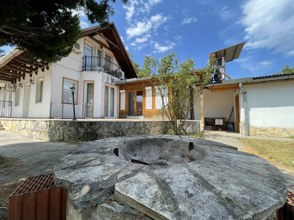 Eladó téglalakás, Eger