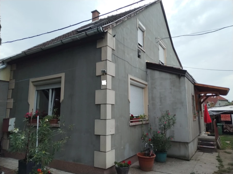 Eladó családi ház, Eger