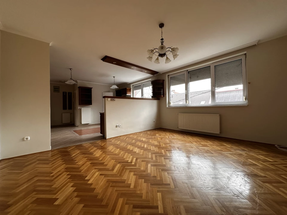 c3-1-name c2-19-name, Eger