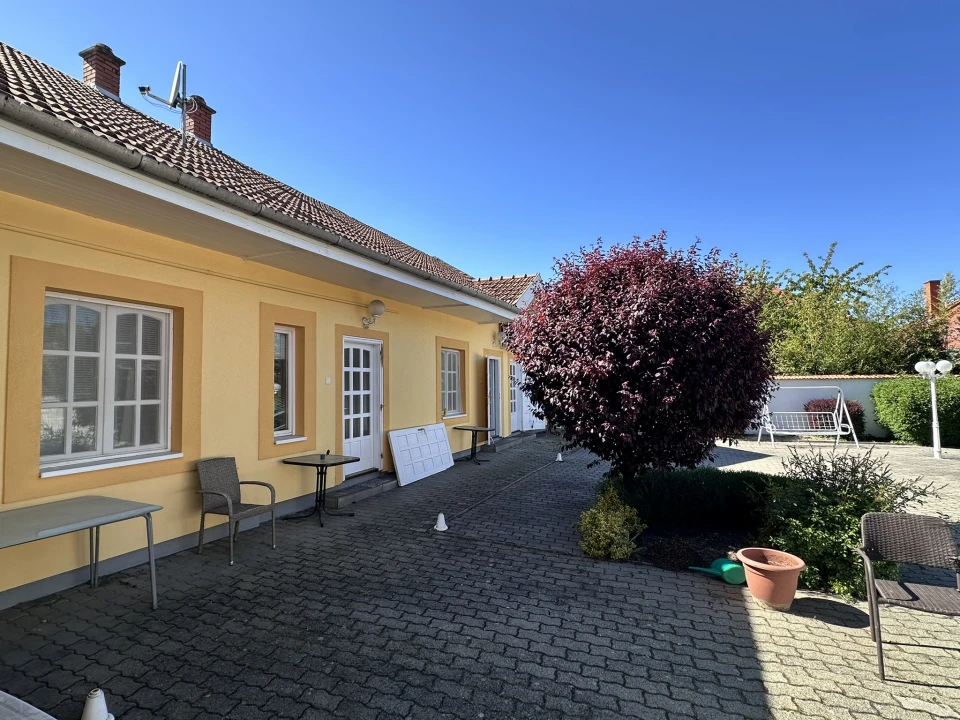 Eladó családi ház, Eger