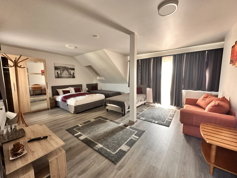 Eladó hotel, panzió, Eger, Bem tábornok tér
