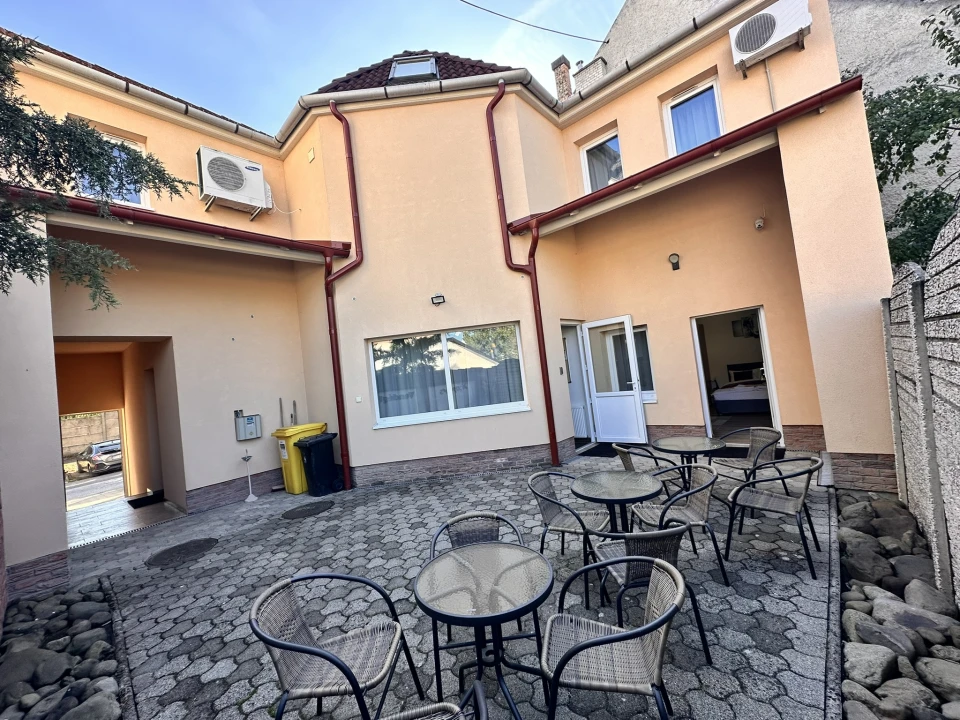 Eladó hotel, panzió, Eger, Bem tábornok tér