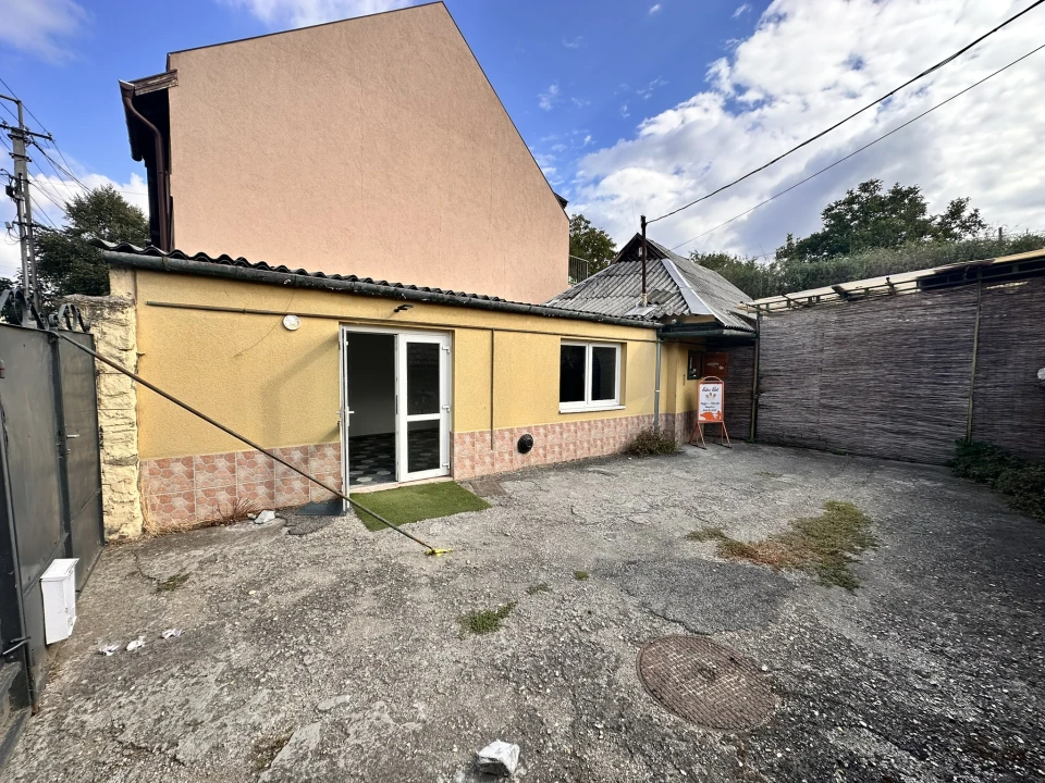 Eladó építési telek, Eger