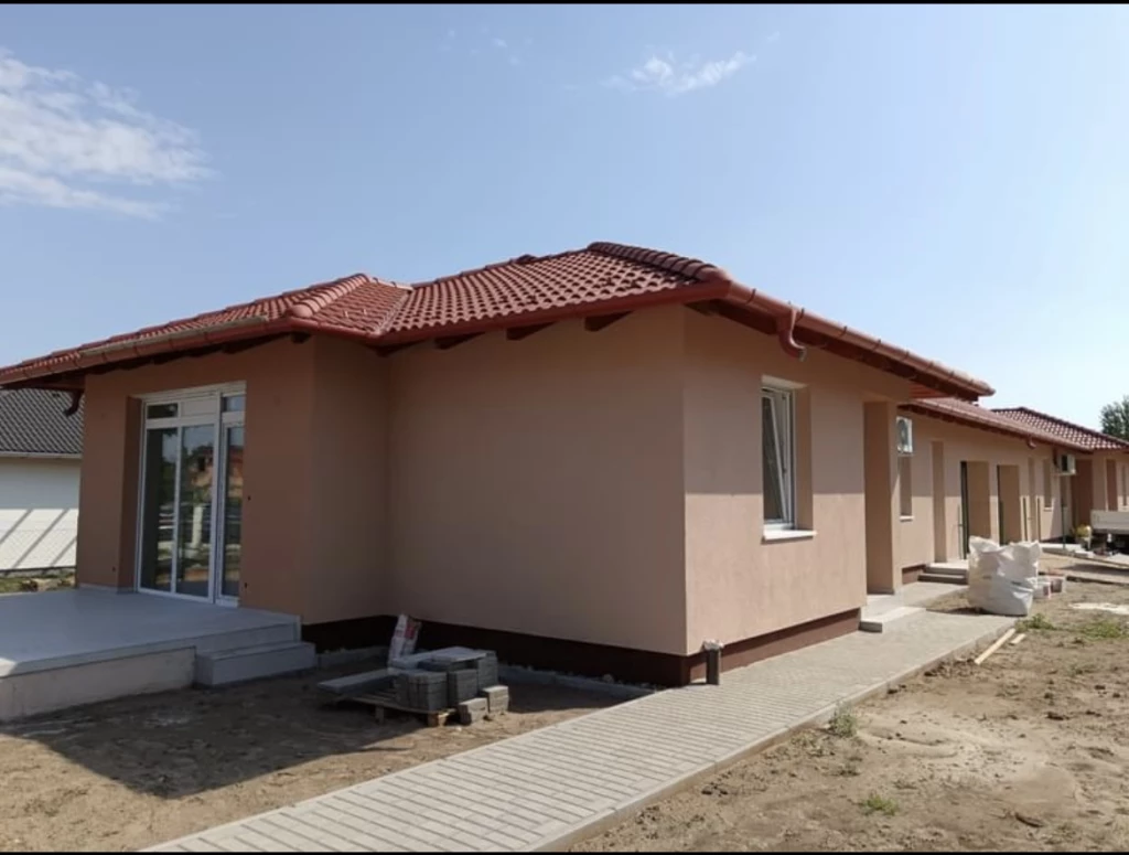 For sale semi-detached house, Áporka