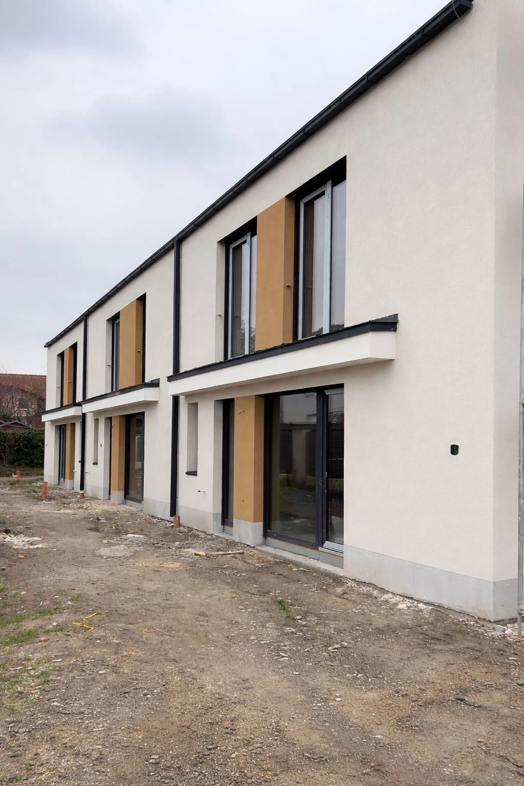 Dunaharaszti Bezerédi-lakóparkban új építésű sorház eladó!