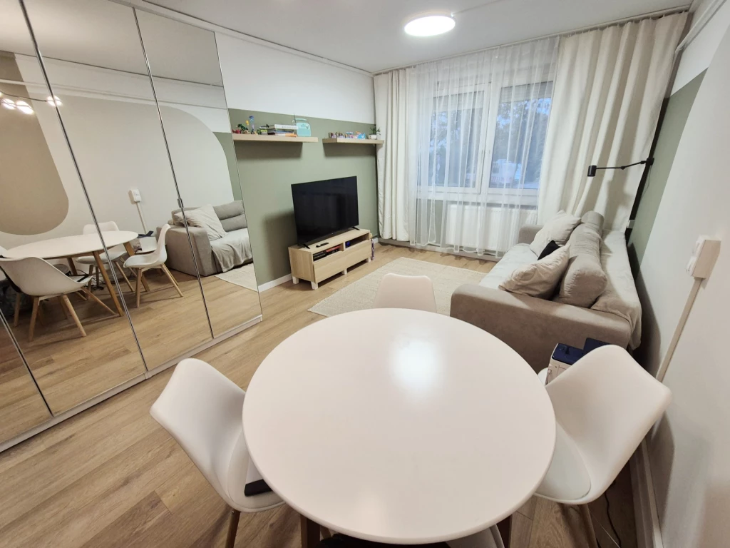 Budapest Gazdagrét legkedveltebb részén eladó modern stílusú lakás!