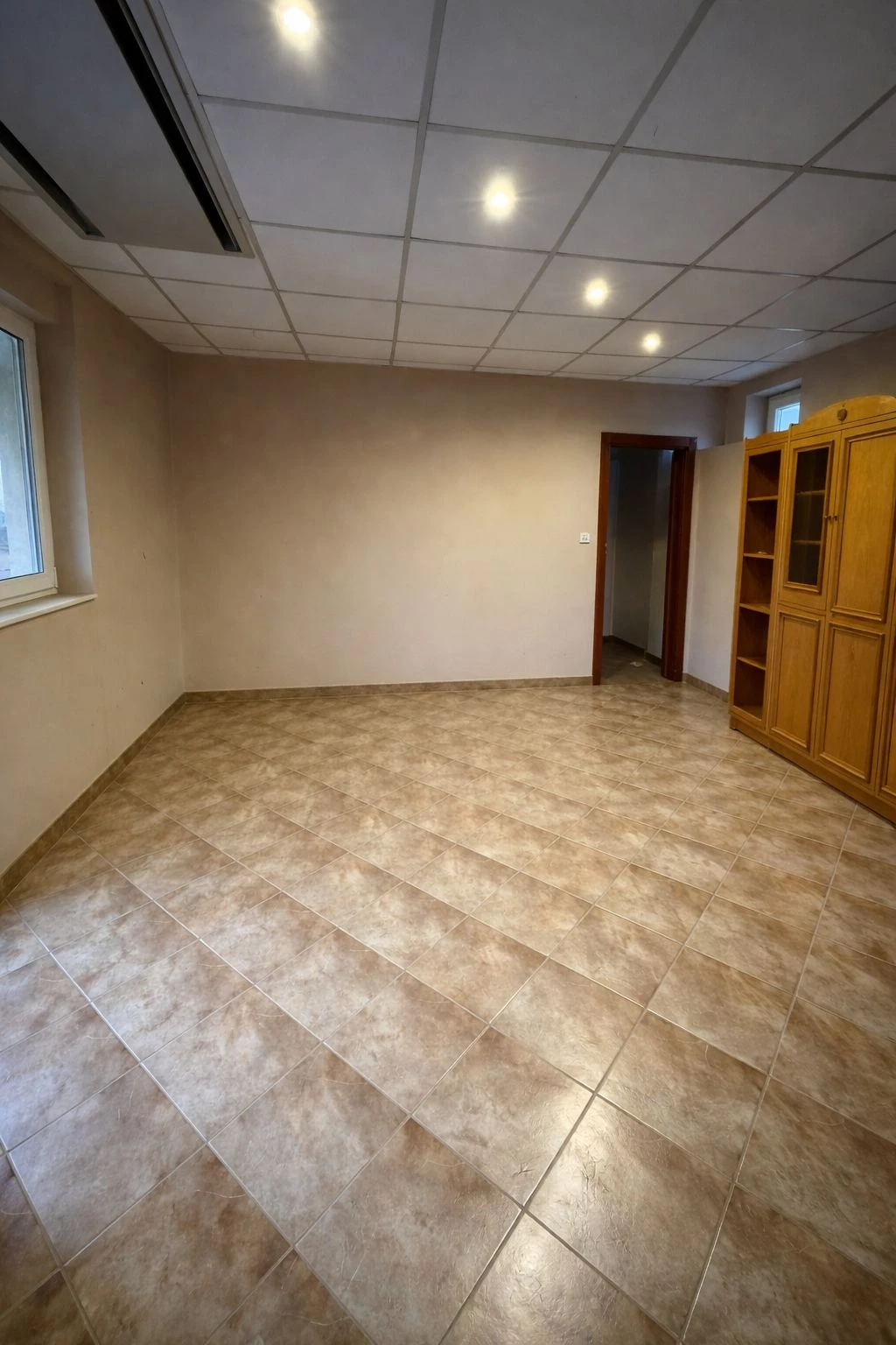 Dunaharaszti Fő útján befejezésre váró, befektetésre alkalmas családi ház eladó!