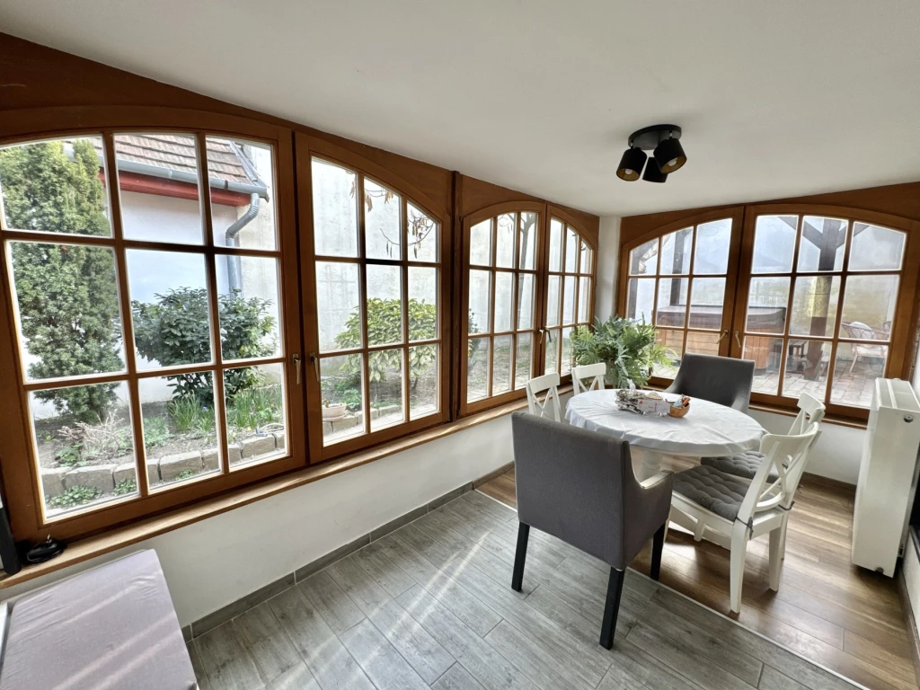 Soroksáron eladó felújított családi ház, terasszal fedett kocsibeállóval!