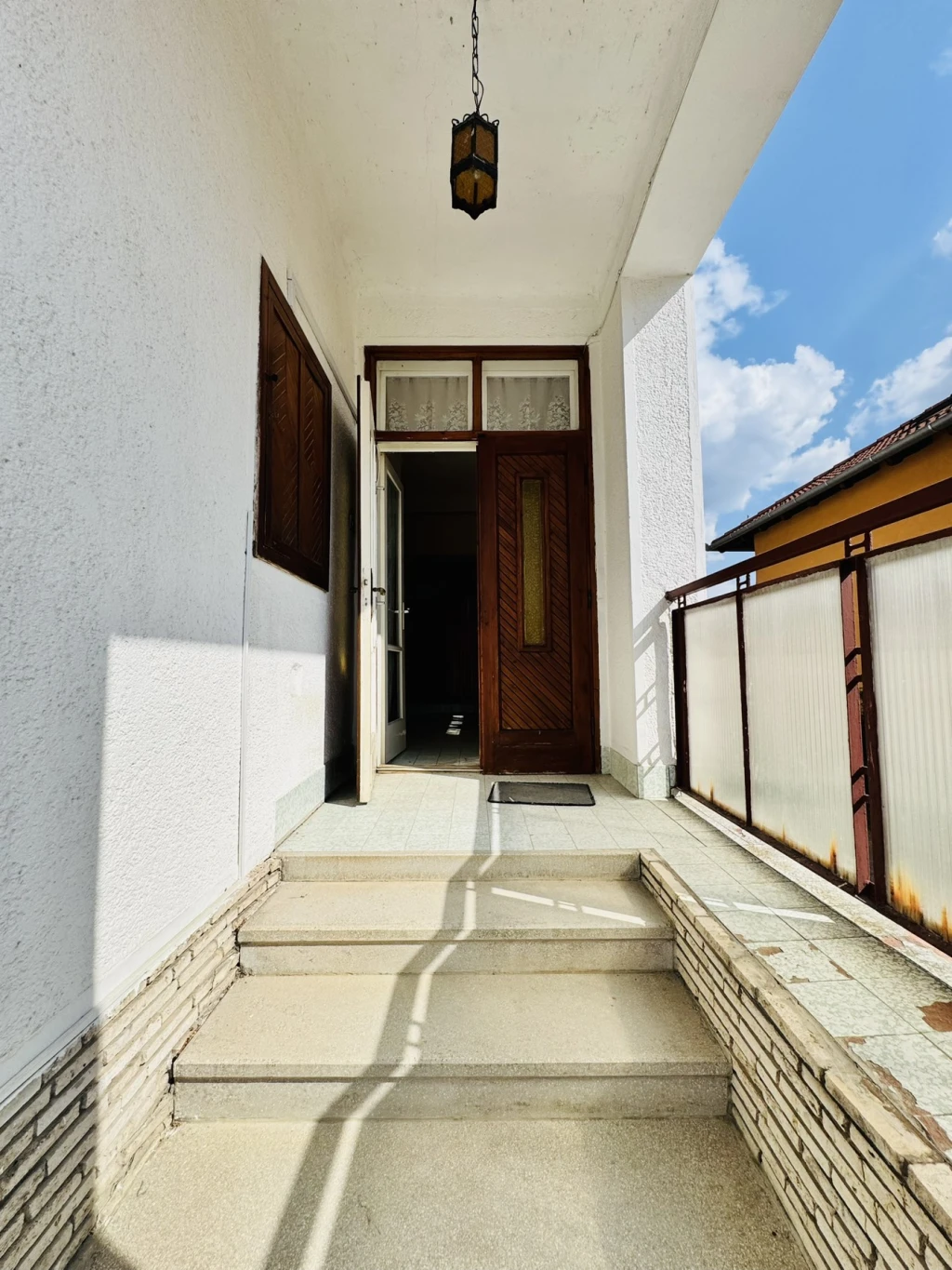 Alsónémedin több generációs családi ház eladó!