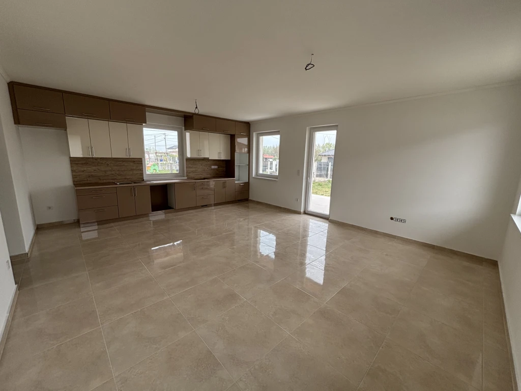 c3-1-name c2-2-name, Szigetcsép, Alsó