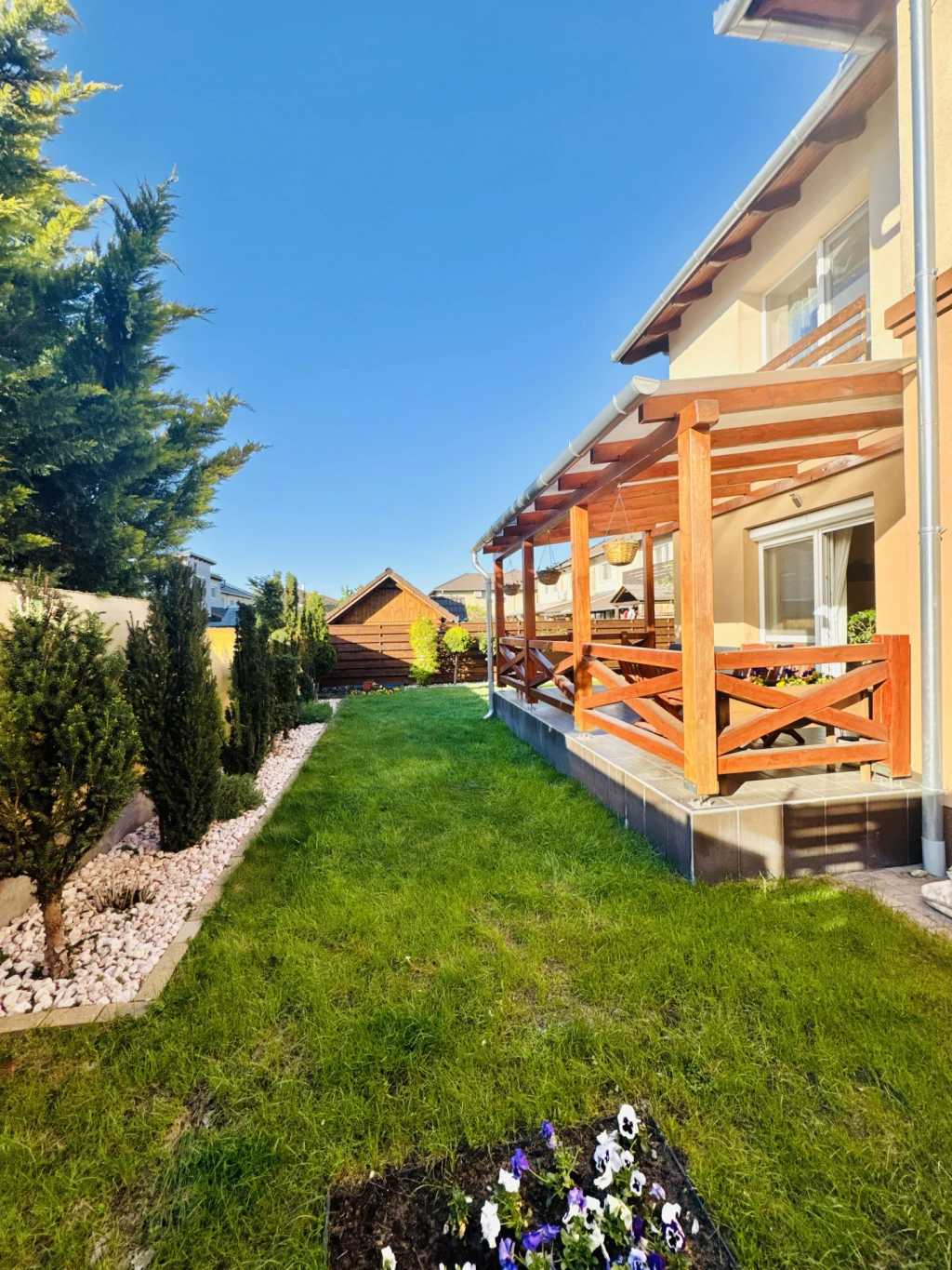 Tóparti otthon Dunaharasztin!